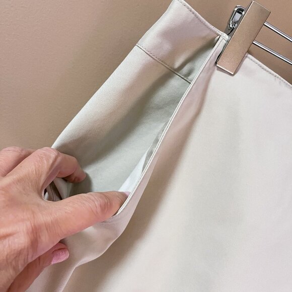 Adidas STRETCH Beige Golf Tennis Pickleball Skort Size 10 - Picture 3 of 9